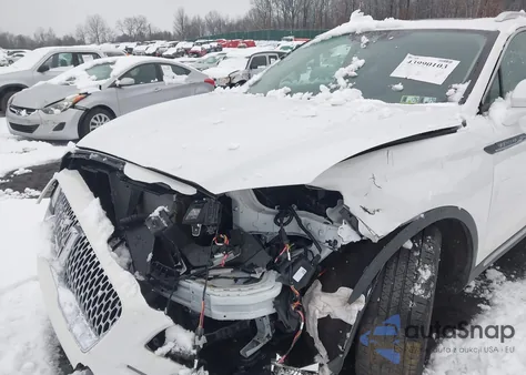 2023 Lincoln Nautilus Reserve z USA, uszkodzony, nr VIN 2LMPJ8K90PBL26167